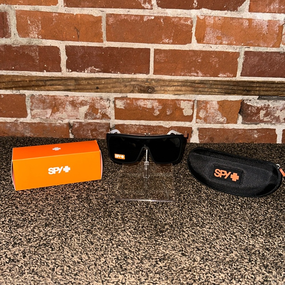 Spy Flynn Sunglasses (Matte Black & Ivory)
